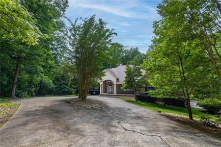 480 Pin Du Lac Drive