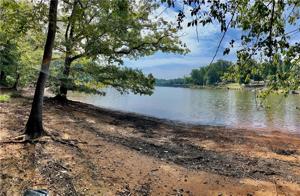124 Waterside Drive