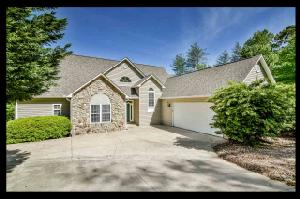 38 Beacon Ridge Circle
