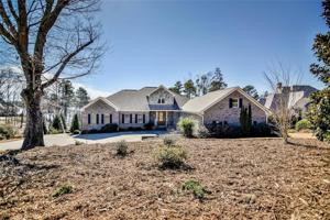 148 Rollingwood Drive