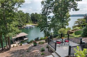 21 Eastern Pointe