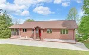 444 Woodbine Way