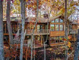 4010 Arrowhead Trail
