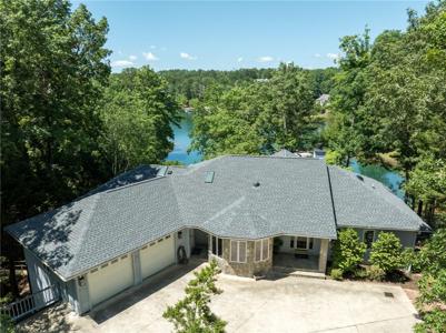 24 Lighthouse Way Drive