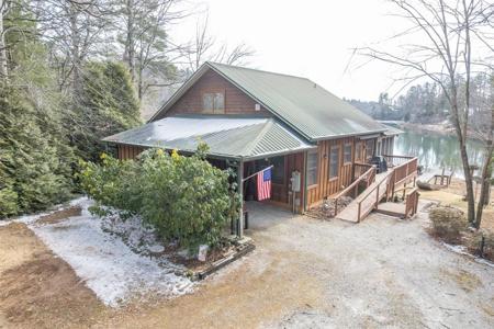 735 Chattooga Lake Road