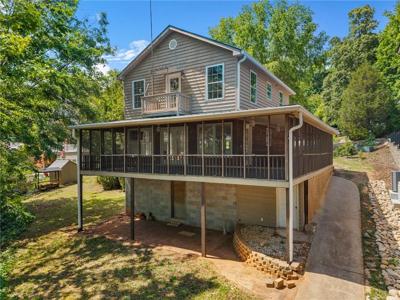 104 Lakehill Drive