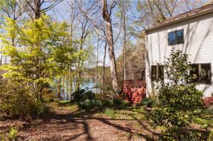 320 Petty Road