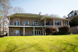 807 Marina Pointe Ct