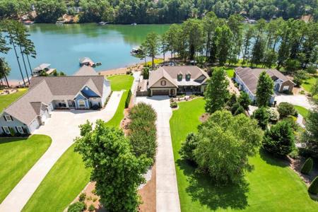 415 Natures View Drive