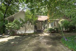 4 Cove Lane