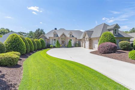 114 Willowbend Drive