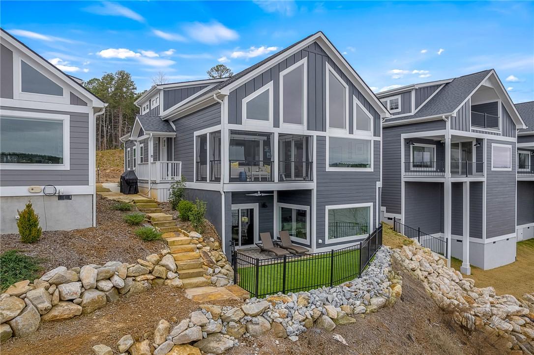 Image 2: Added Stone Steps, Easy Walking Access from Front