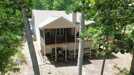 464 Greenleaf Drive