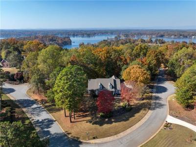 201 Winding Oaks Drive