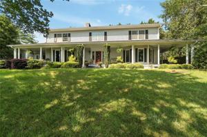 5 Beacon Ridge Circle