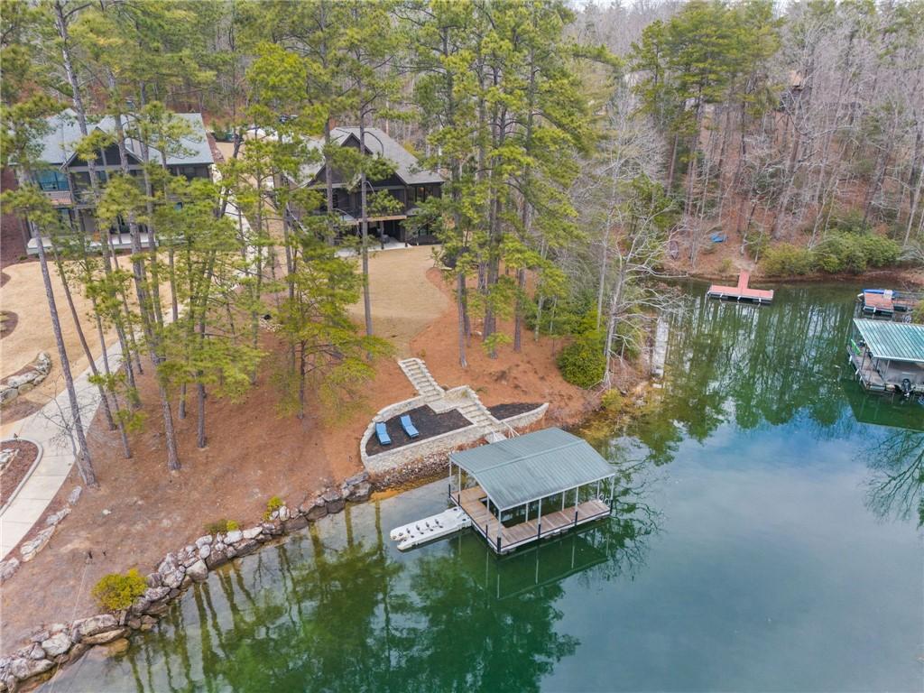 Image 3: Peaceful cove, perfect for swimming.