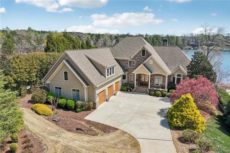 353 Stardust Lane