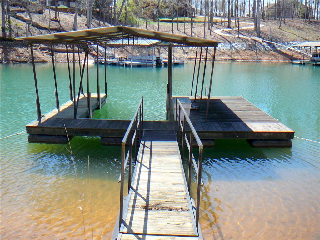 Image 3: This tranquil waterfront retreat features a privat