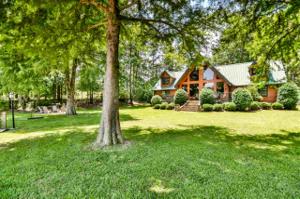 1305 Emerald Water Lane