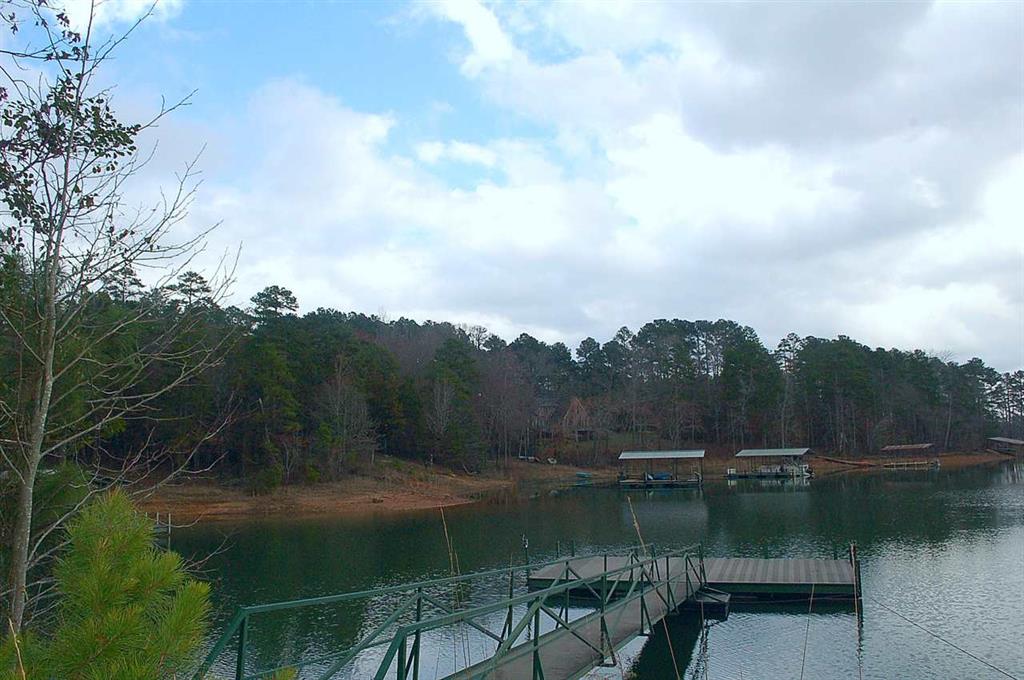 19 Melody Point, Hartwell, GA lhrmls00812738