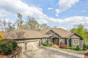 118 Crest Pointe Drive