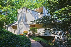 307 Harbor Drive