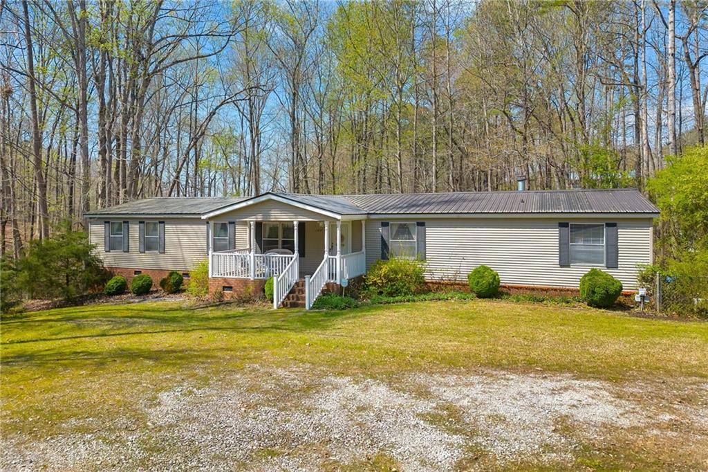 104 S Port Bass Drive, Fair Play, SC lhrmls01560914