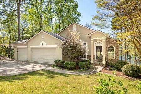 208 Shoreline Drive
