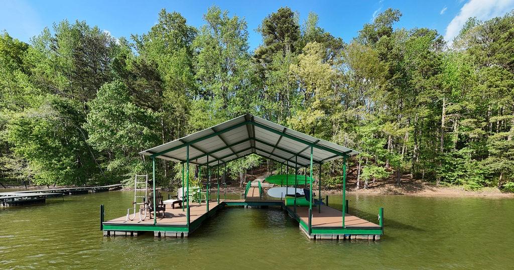 Image 2: Covered Slip Boat Dock