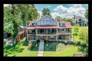 1703 Keowee Lakeshore Drive