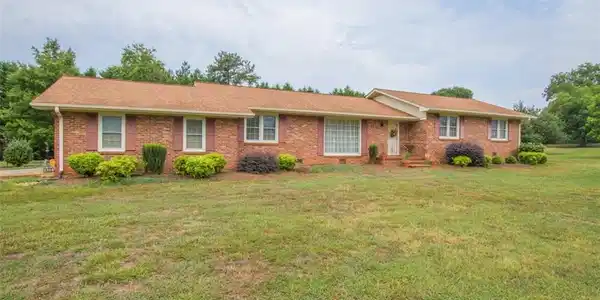 422 Broadway Lake Road
