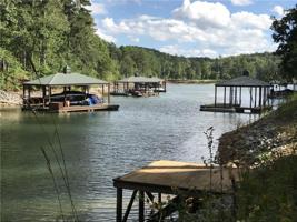 153 Lake Breeze Trail