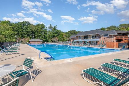 305 W Sheffield Drive