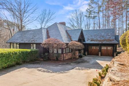805 Top Ridge Drive