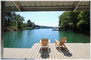 623 Waterway Ln.
