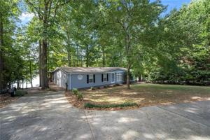 261 Ivy Trail