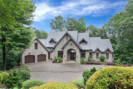 105 Hawthorn Way