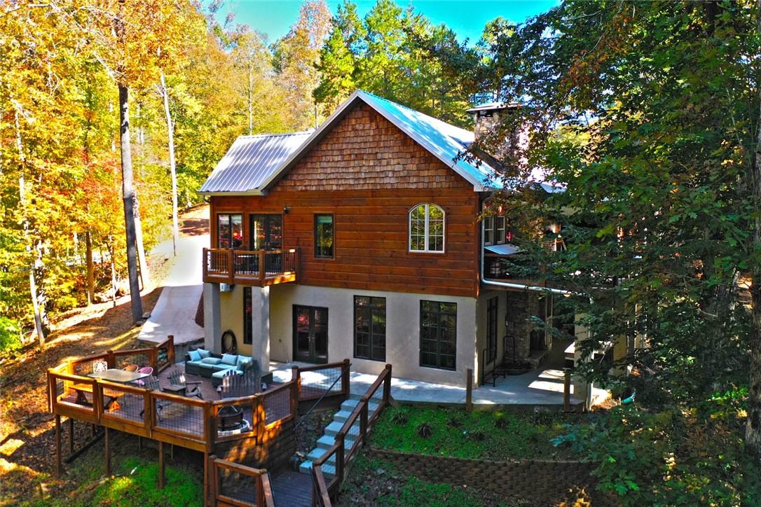 Image 2: This secluded hillside home boasts ample outdoor l