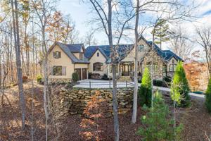 204 Cool Water Way