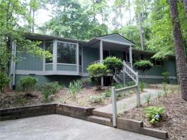 8 Fair Wind Drive