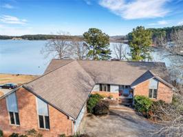 1708 Keowee Lakeshore Drive