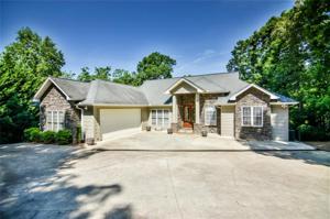 230 S Summit Drive