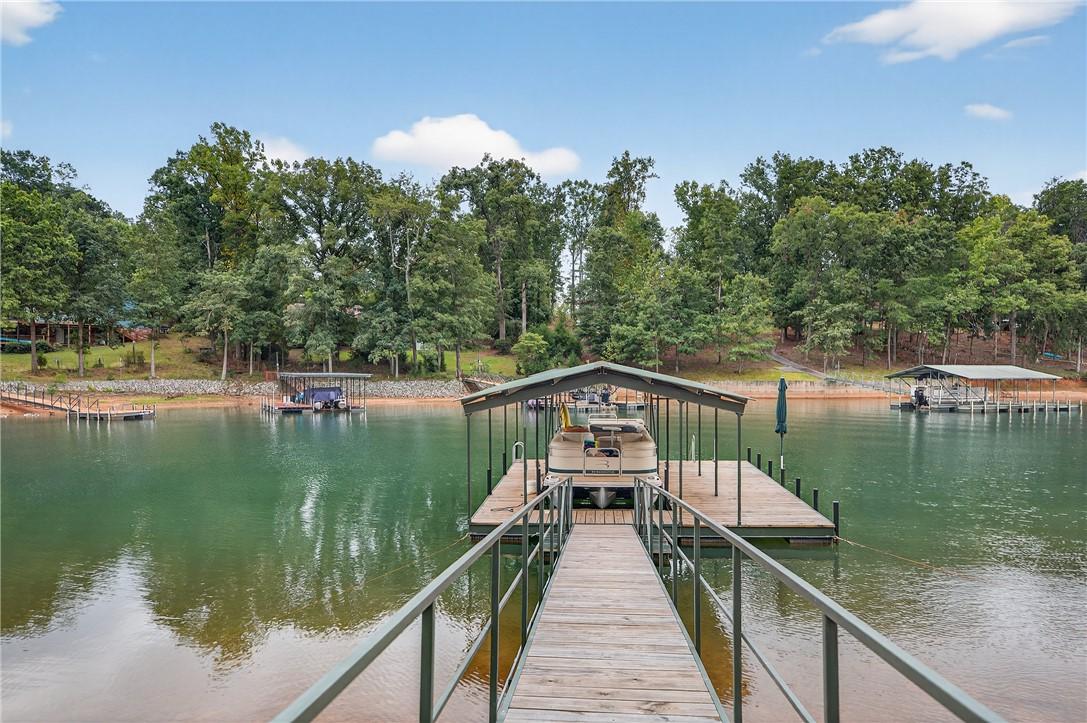 Image 4: Covered Dock w/ Lift