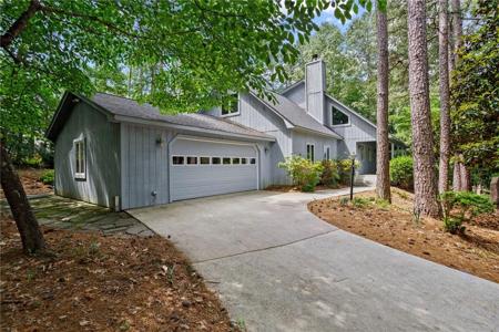 10 Pine Garden Way