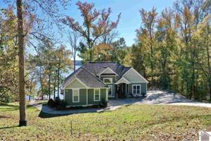 594 Northshore Loop