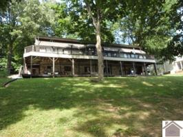 1082 Palisades Drive