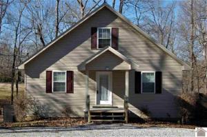 61 Lakeshore Rd