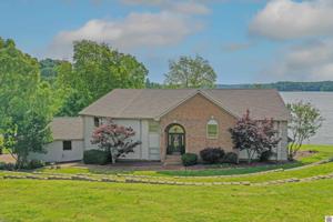 1335 Circle Crest