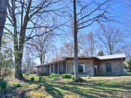 220 Kenwood Dr.