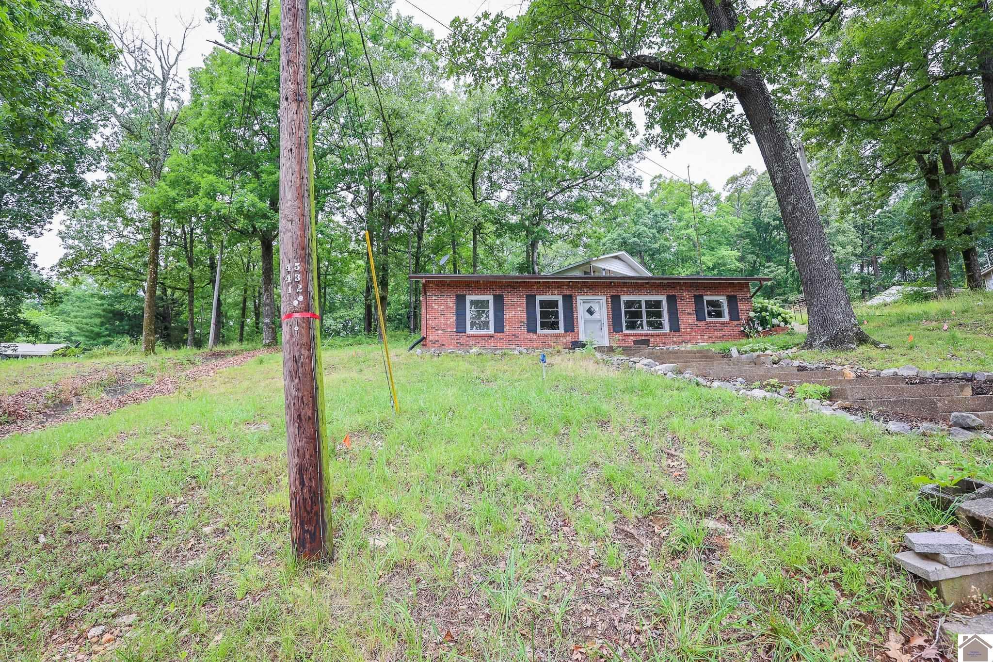 1037 Stringtown Rd, Grand Rivers, KY lhrmls01691674